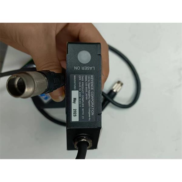 日本KEYENCE基恩士LK-G5000高精度CMOS激光位移傳感器控制器電纜CB-A5